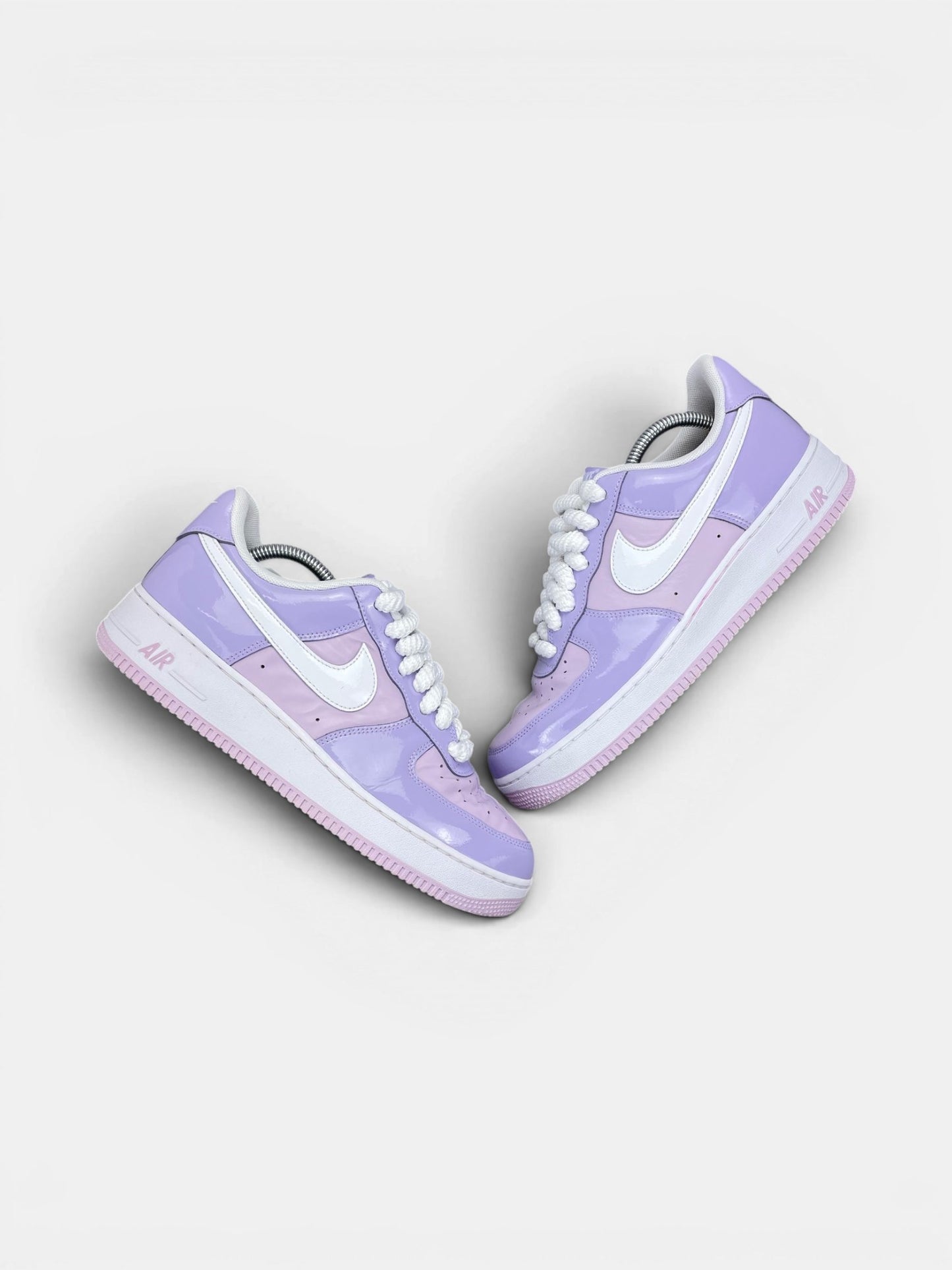 Nike Air Force 1 Low Hydrangeas — buty sportowe męskie w bardzo dobrym stanie rozmiar 42.5, widok z góry na zewnętrzną stronę butów