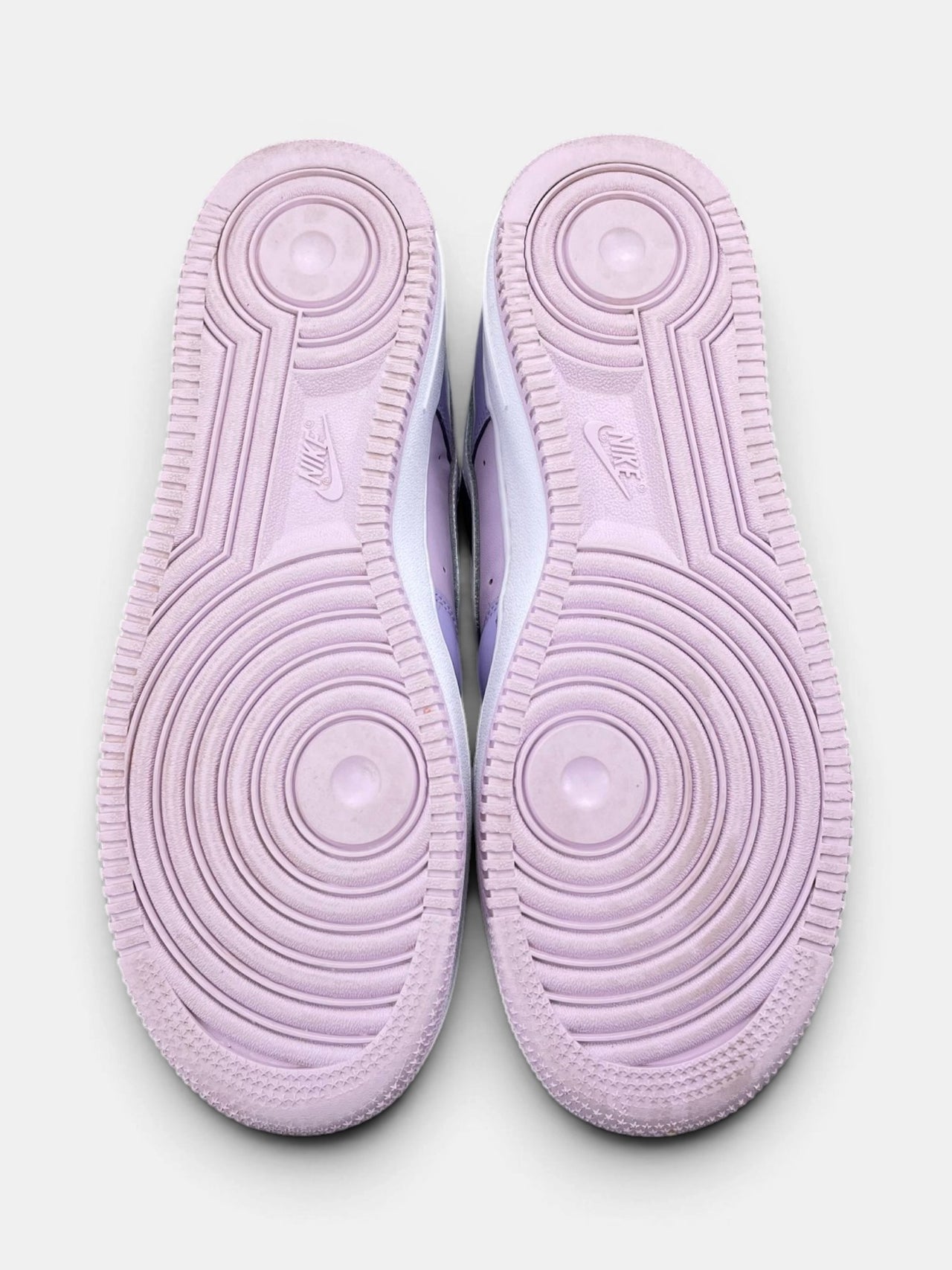 Nike Air Force 1 Low Hydrangeas — buty sportowe męskie w bardzo dobrym stanie rozmiar 42.5, podeszwa