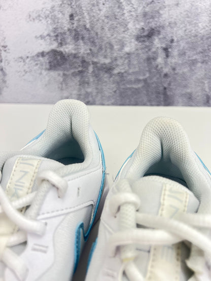 Nike Legend Essential 2 (36.5) - sneakilystore