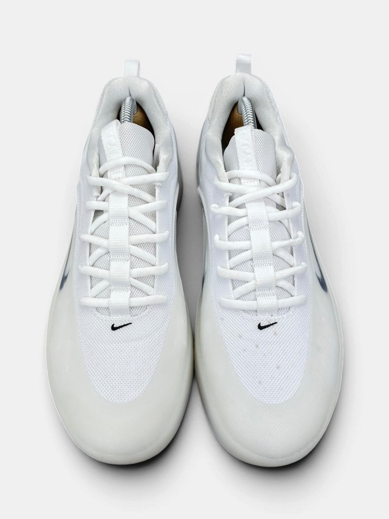 Nike SB Zoom Nyjah 4 White — buty sportowe męskie w bardzo dobrym stanie rozmiar 42.5, widok z góry