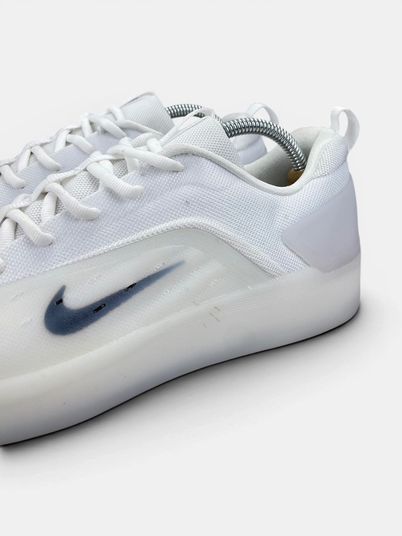 Nike SB Zoom Nyjah 4 White — buty sportowe męskie w bardzo dobrym stanie rozmiar 42.5, opcjonalne zdjęcie 1