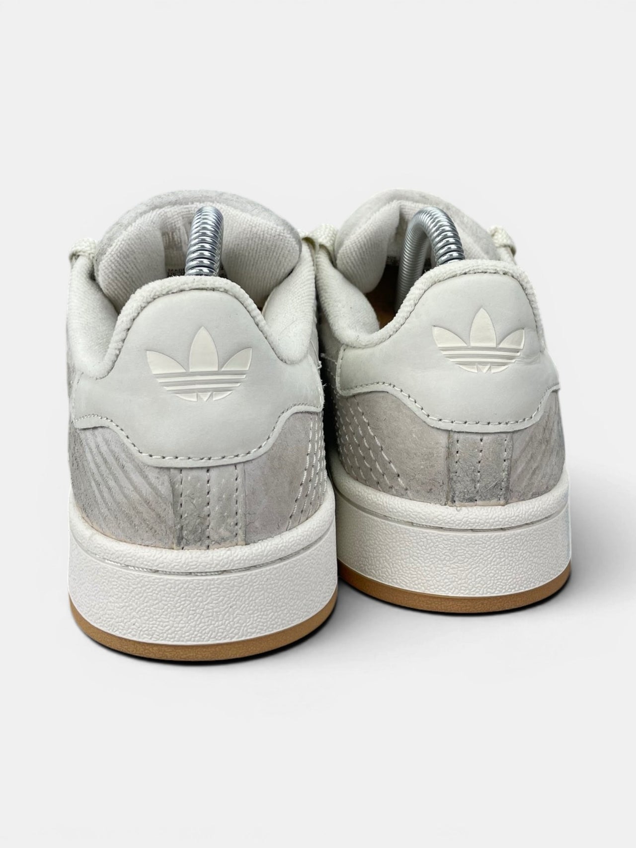Adidas Campus 00s Wonder White — buty sportowe damskie w bardzo dobrym stanie rozmiar 39 1/3, widok z tyłu