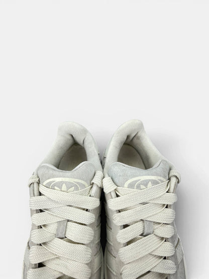 Adidas Campus 00s Wonder White — buty sportowe damskie w bardzo dobrym stanie rozmiar 39 1/3, zapiętki butów