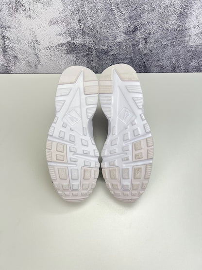 Nike Huarache Run (38.5) - sneakilystore
