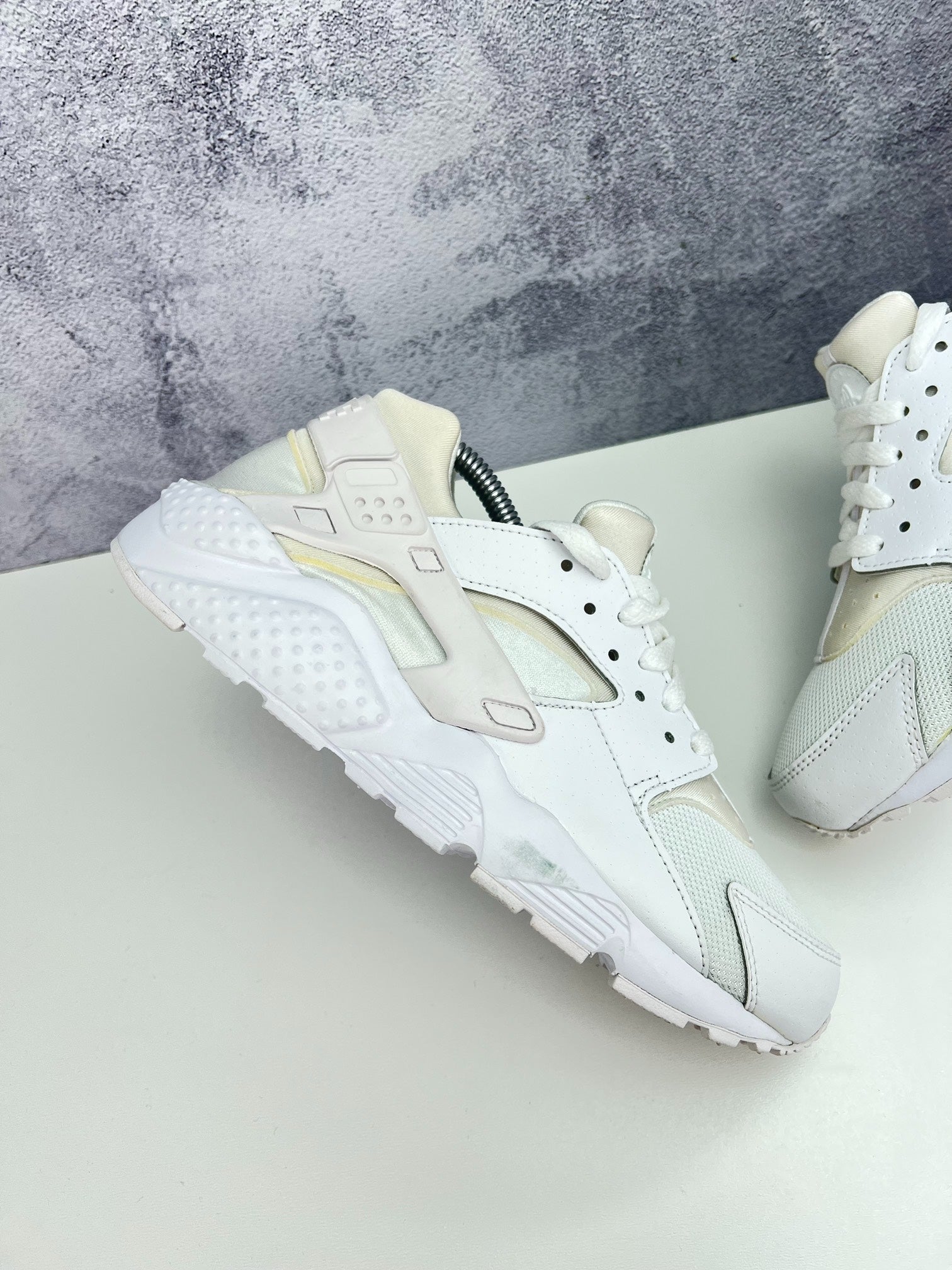 Nike Huarache Run (38.5) - sneakilystore