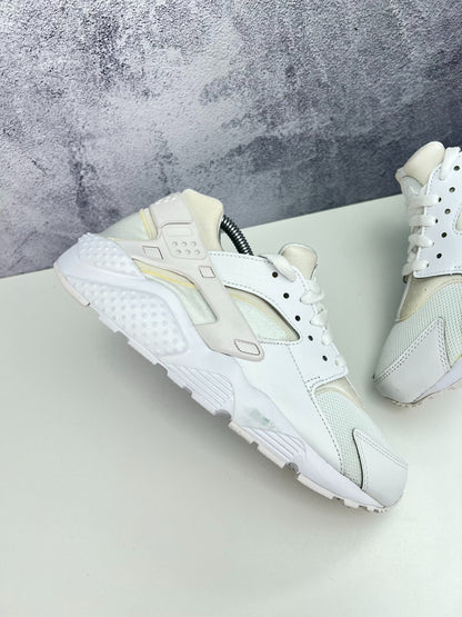 Nike Huarache Run (38.5) - sneakilystore