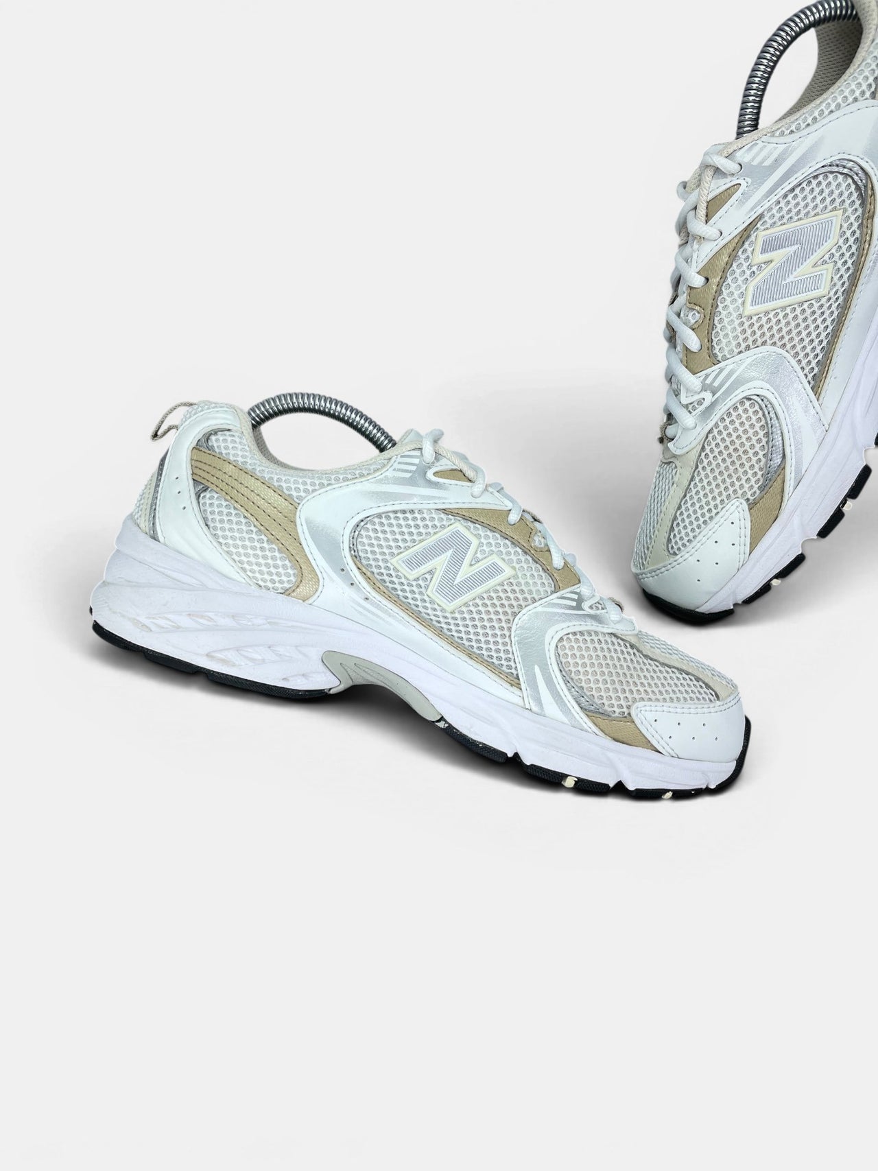 New Balance 530 — buty sportowe damskie w bardzo dobrym stanie rozmiar 40.5, wewnętrzny panel lewego buta