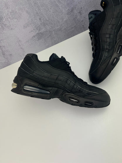 Nike Air Max 95 (45) - sneakilystore