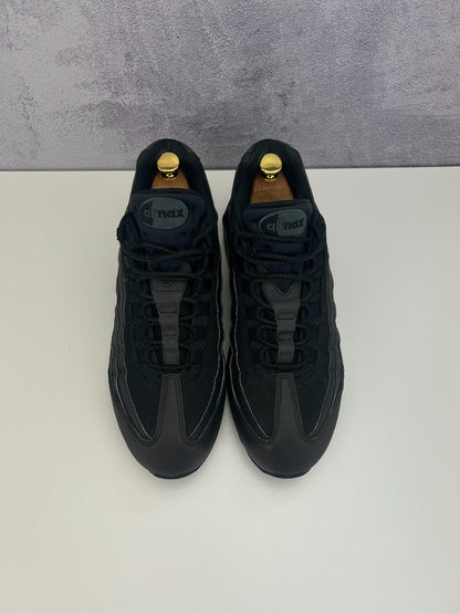 Nike Air Max 95 (45) - sneakilystore