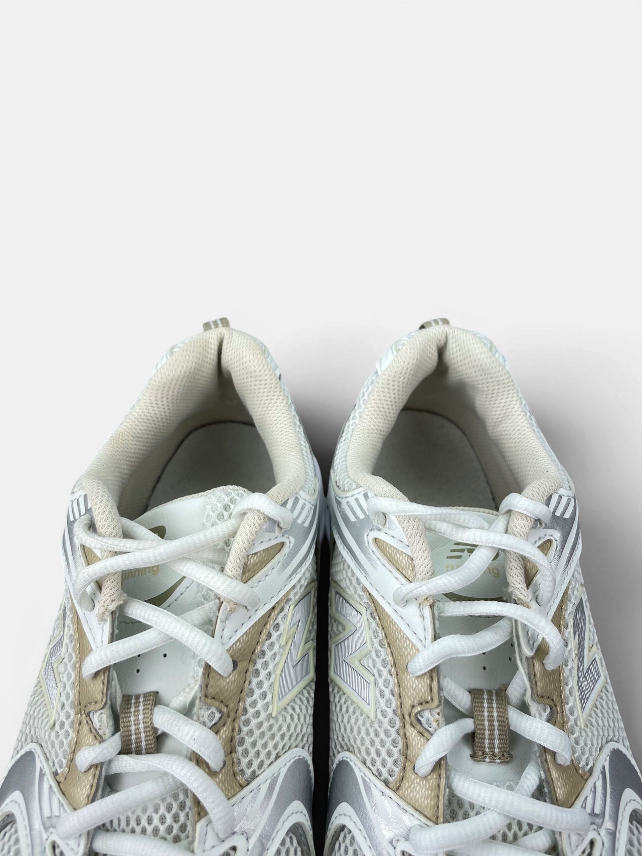 New Balance 530 — buty sportowe damskie w bardzo dobrym stanie rozmiar 40.5, zapiętki butów