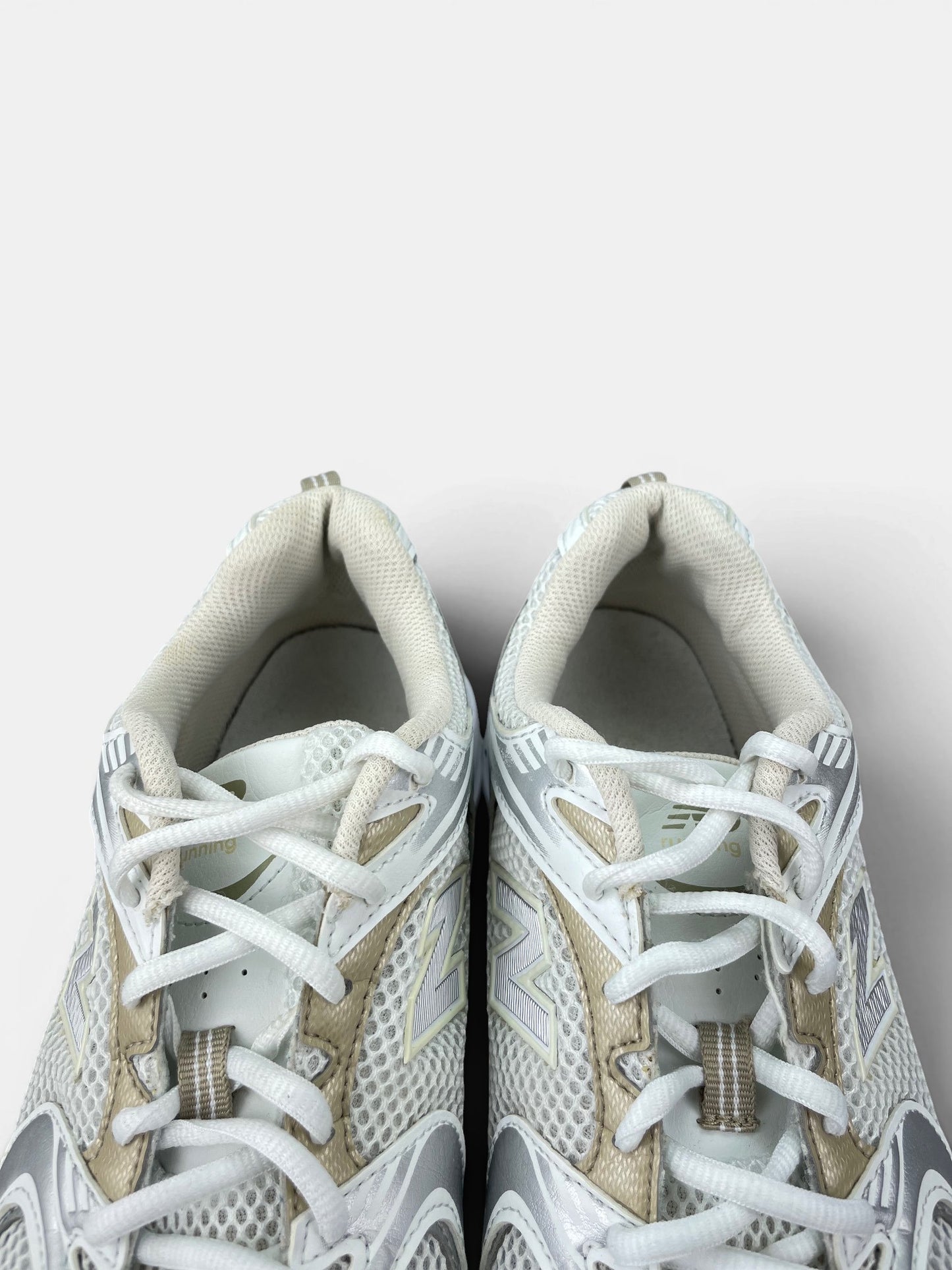 New Balance 530 — buty sportowe damskie w bardzo dobrym stanie rozmiar 40.5, zapiętki butów