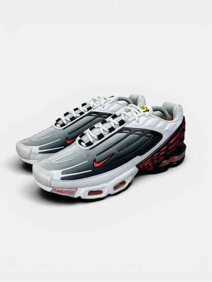 Nike Air Max Plus 3 Team Orange — buty sportowe męskie w bardzo dobrym stanie rozmiar 43, widok z boku