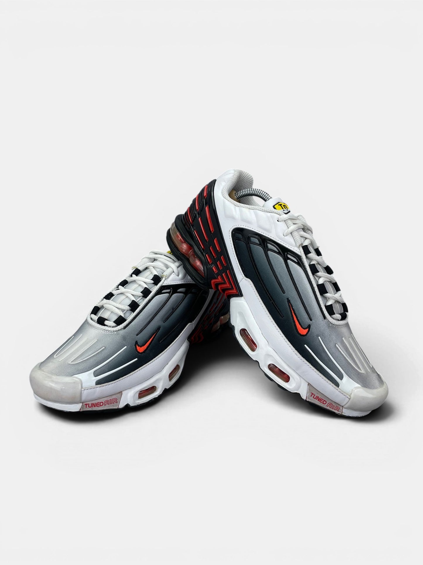Nike Air Max Plus 3 Team Orange — buty sportowe męskie w bardzo dobrym stanie rozmiar 43, boczny profil