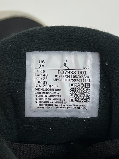 Nike Air Jordan 4 RM (40) - sneakilystore