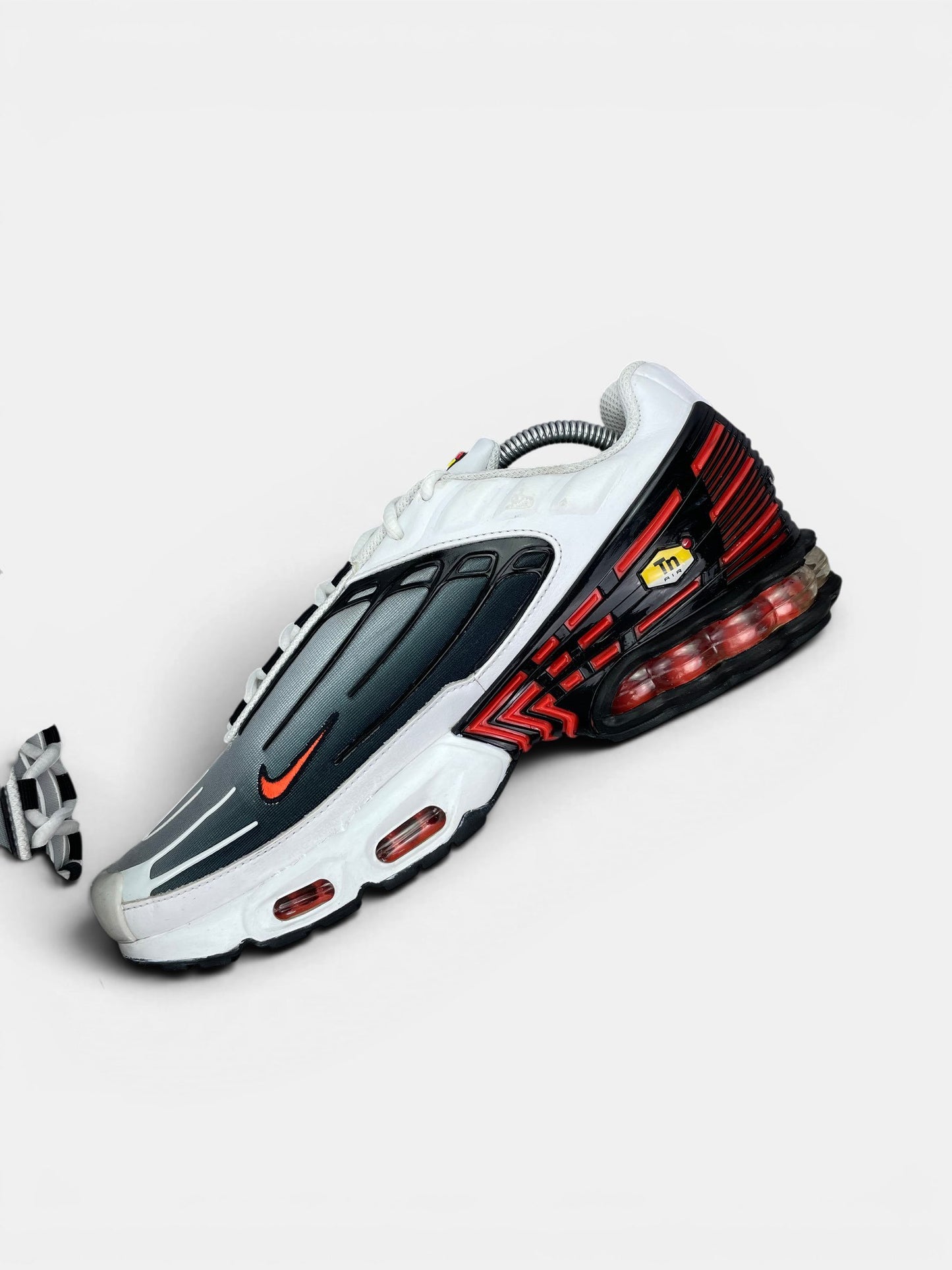 Nike Air Max Plus 3 Team Orange — buty sportowe męskie w bardzo dobrym stanie rozmiar 43, wewnętrzny panel prawego buta