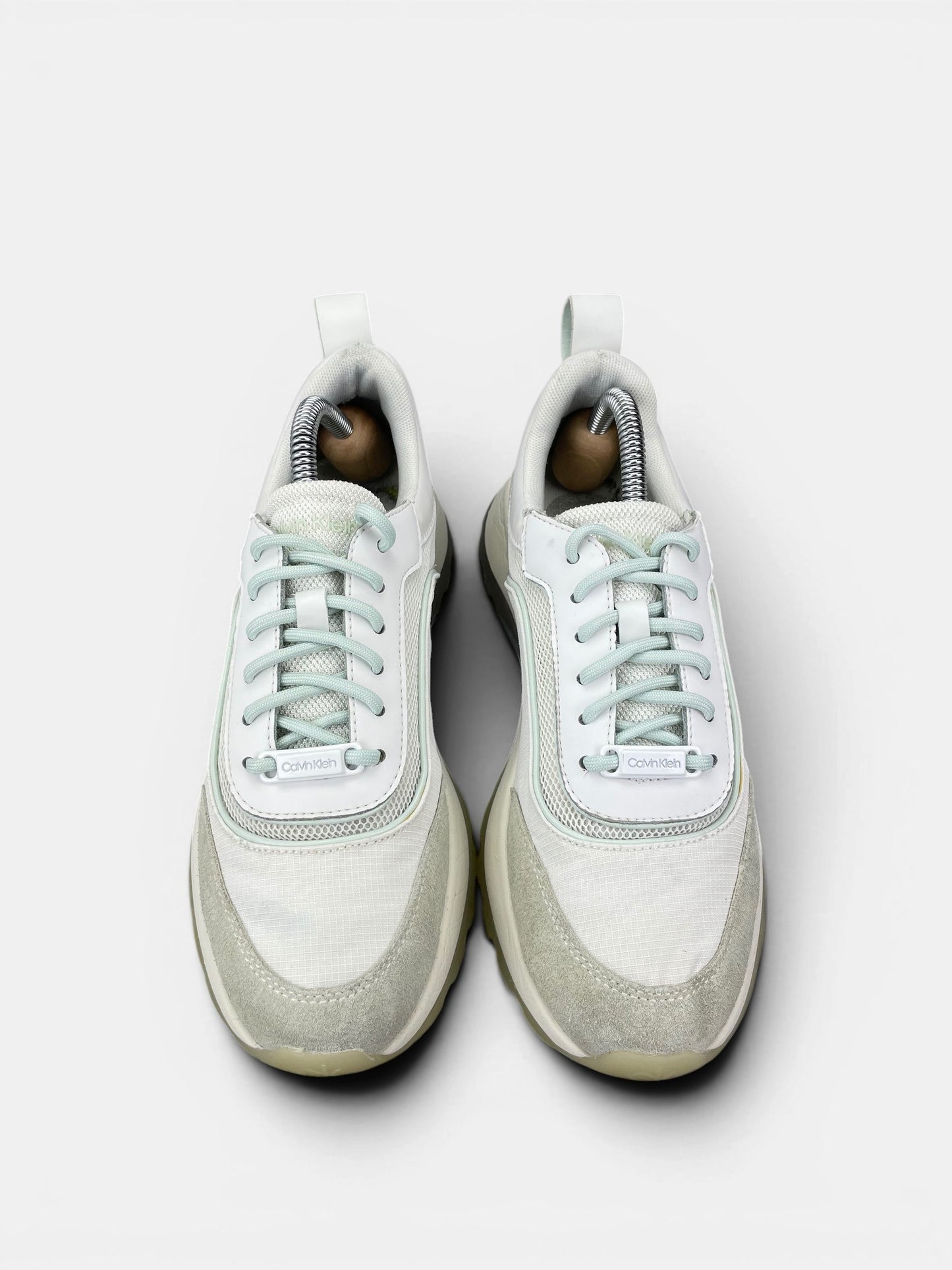 Calvin Klein Sneakers — buty sportowe damskie w bardzo dobrym stanie rozmiar 38, widok z góry