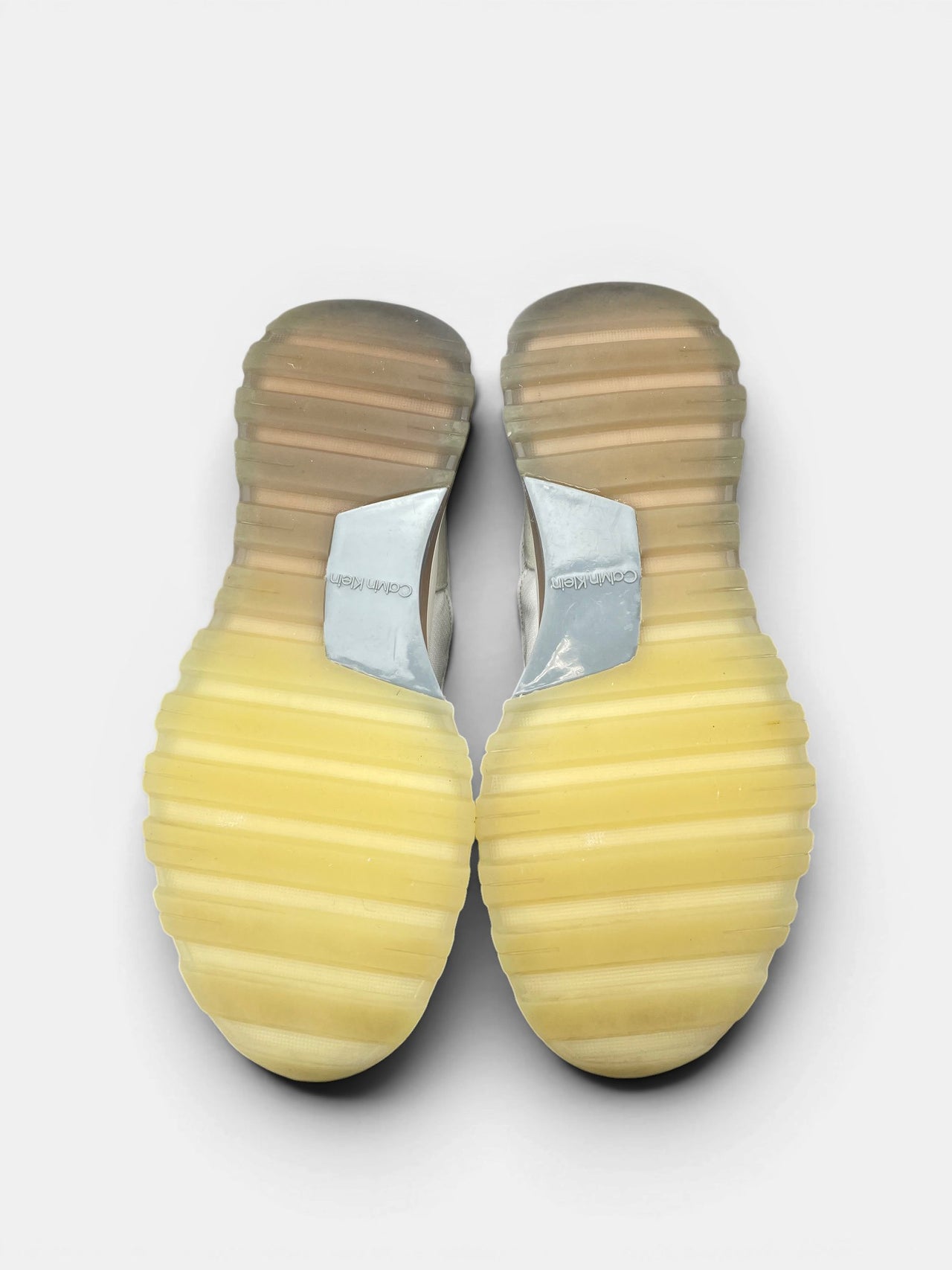 Calvin Klein Sneakers — buty sportowe damskie w bardzo dobrym stanie rozmiar 38, podeszwa