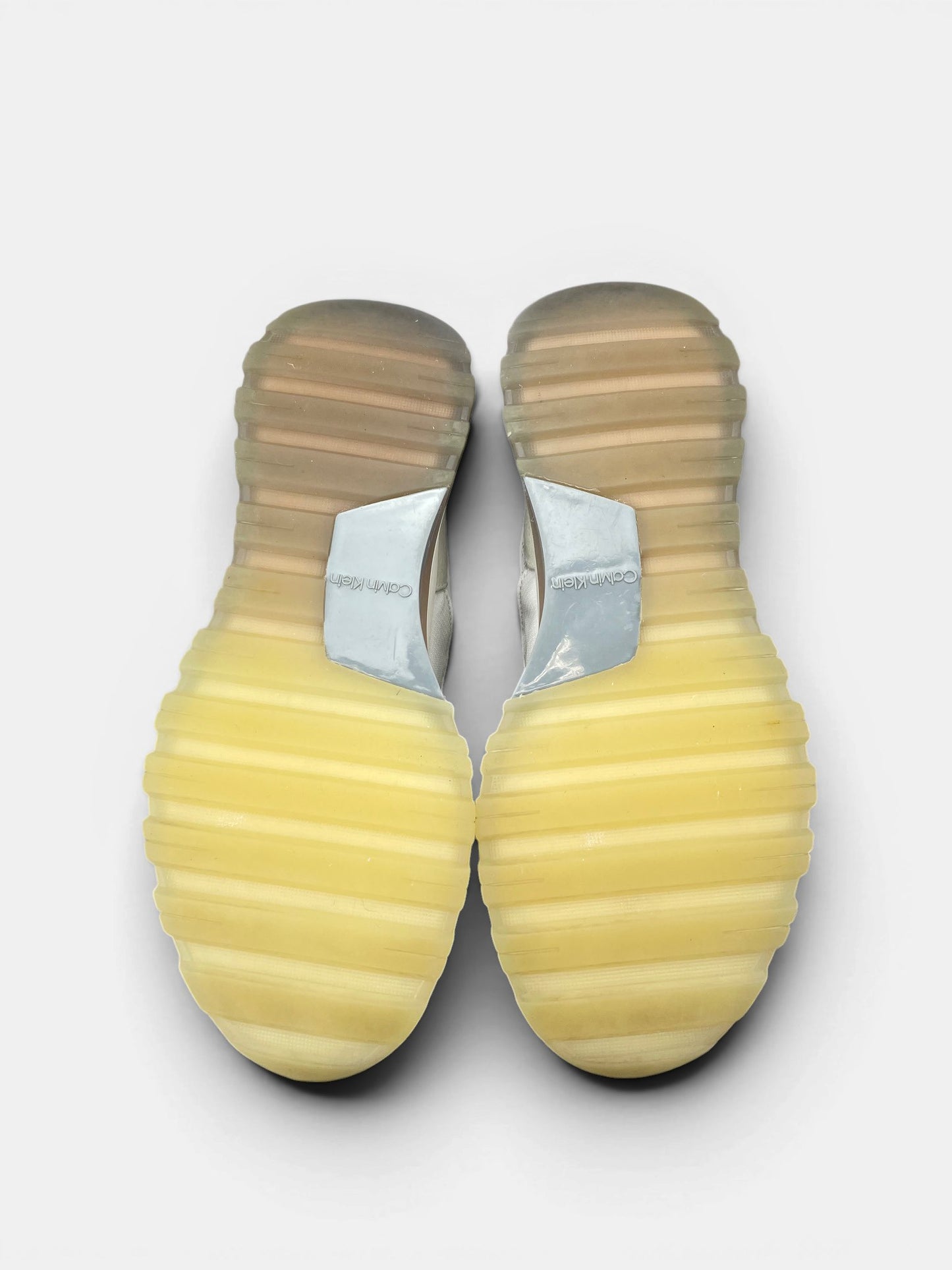 Calvin Klein Sneakers — buty sportowe damskie w bardzo dobrym stanie rozmiar 38, podeszwa