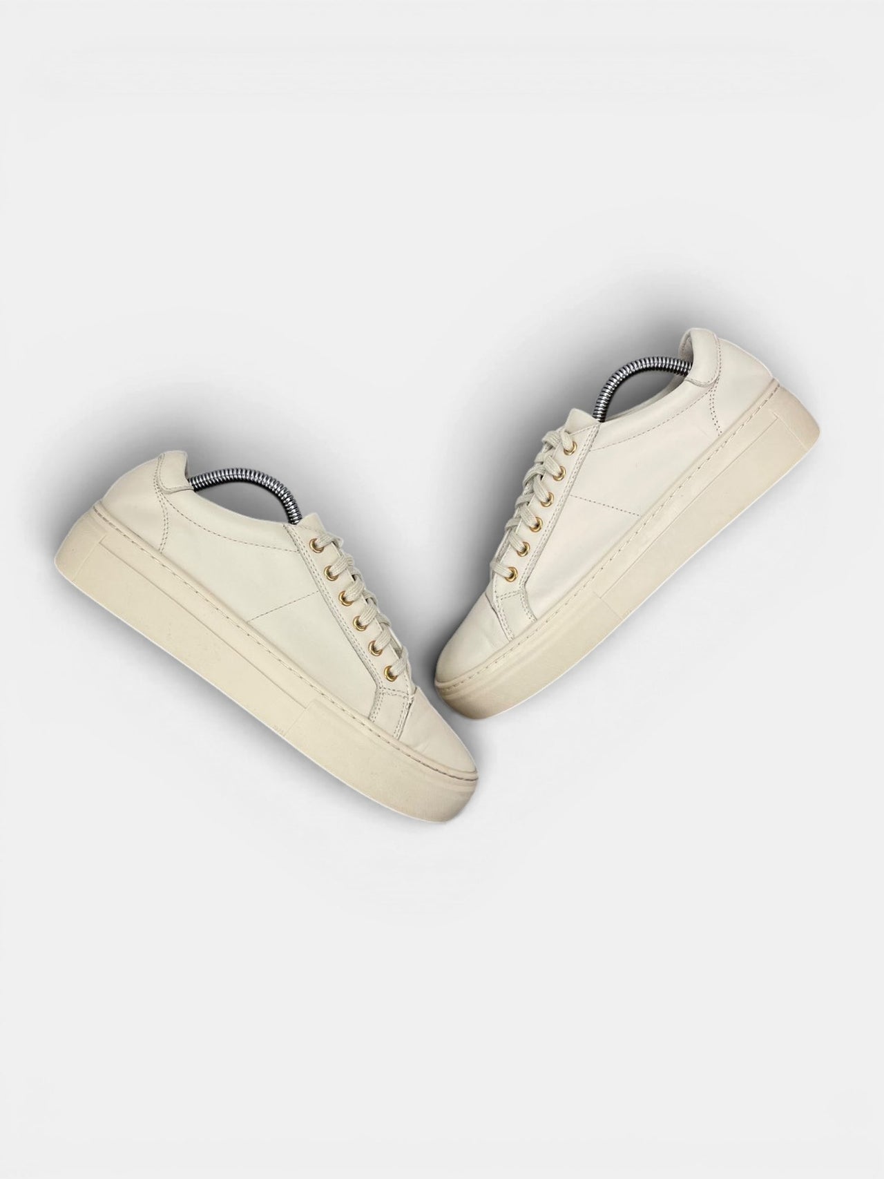 Vagabond Shoemakers Zoe Platform — buty sportowe damskie w bardzo dobrym stanie rozmiar 39, widok z góry na zewnętrzną stronę butów