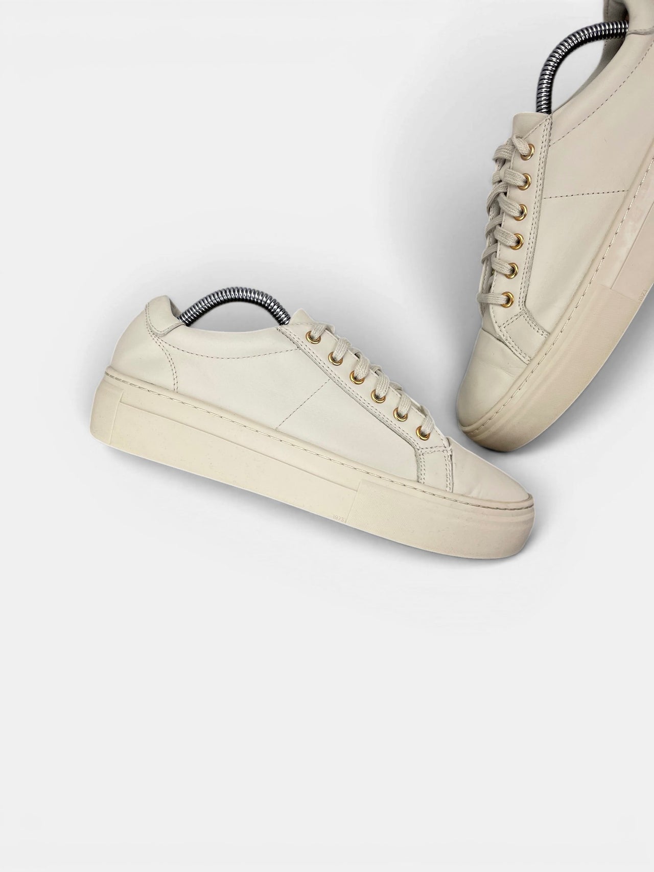 Vagabond Shoemakers Zoe Platform — buty sportowe damskie w bardzo dobrym stanie rozmiar 39, zewnętrzny panel lewego buta