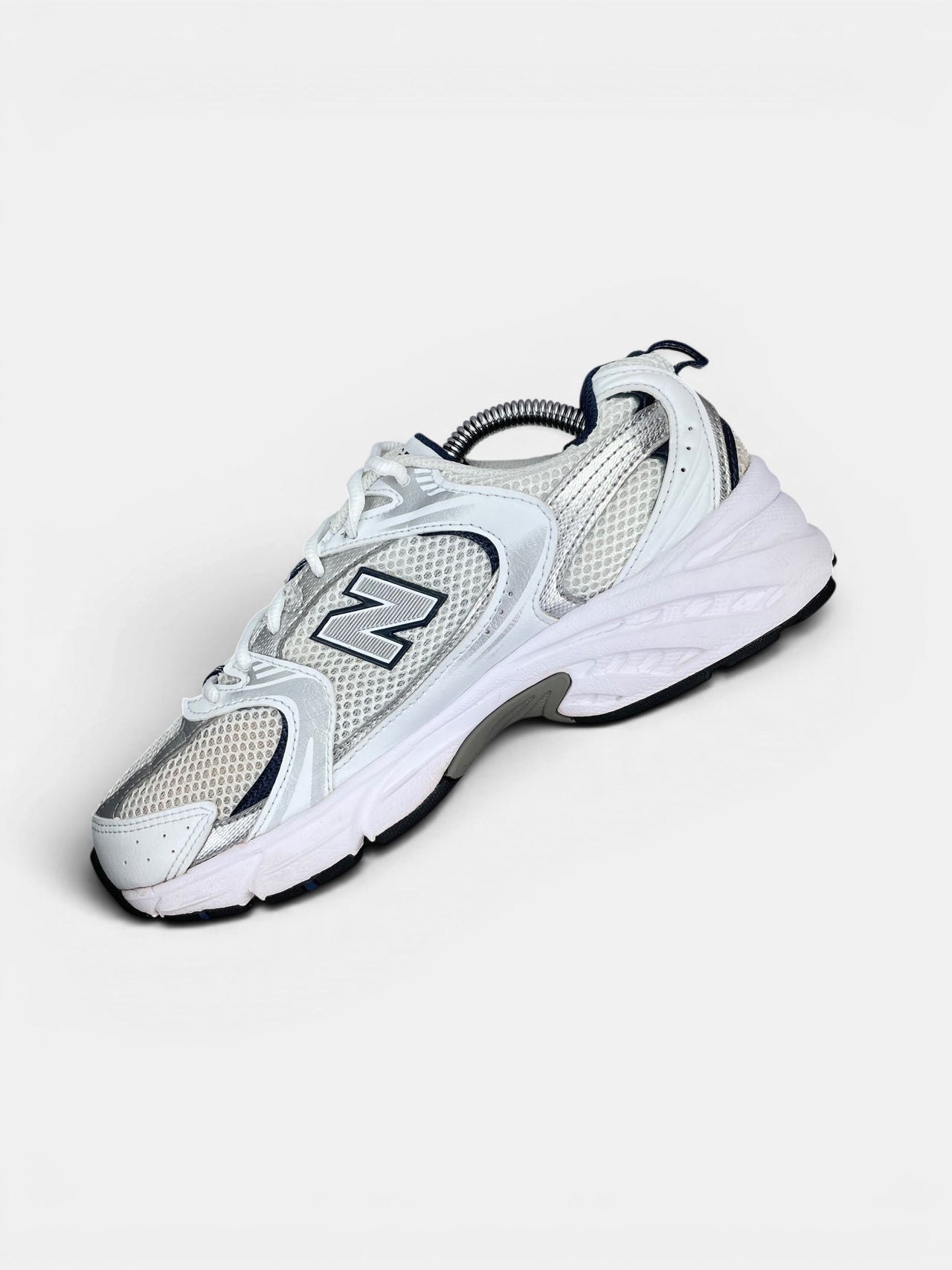 New Balance 530 — buty sportowe damskie w bardzo dobrym stanie rozmiar 38, wewnętrzny panel prawego buta