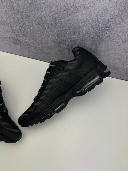 Nike Air Max 95 (44.5) - sneakilystore