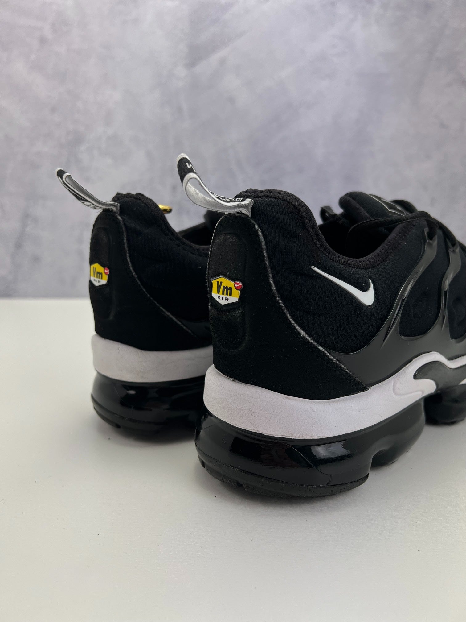 Nike Air Vapormax Plus (44.5) - sneakilystore