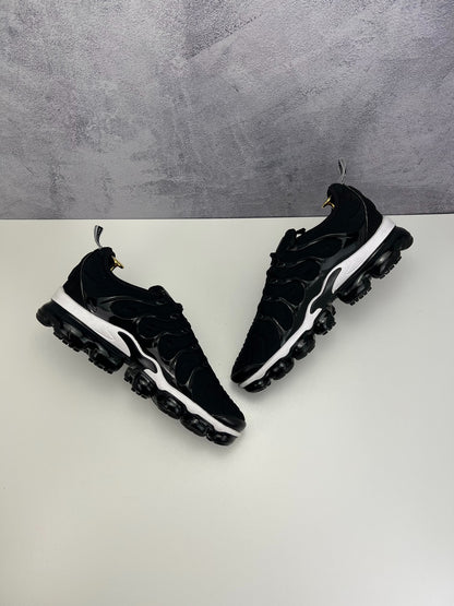 Nike Air Vapormax Plus (44.5) - sneakilystore