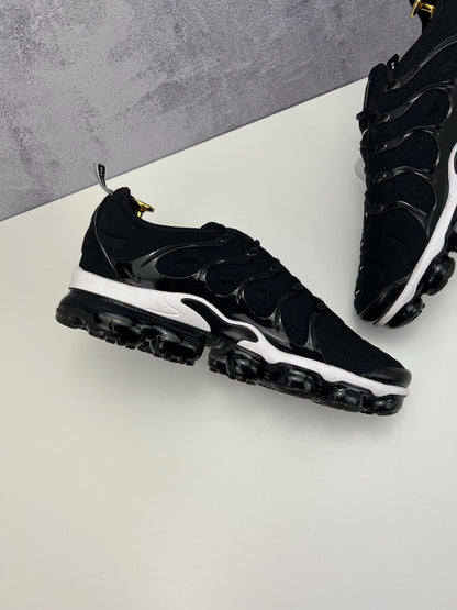 Nike Air Vapormax Plus (44.5) - sneakilystore