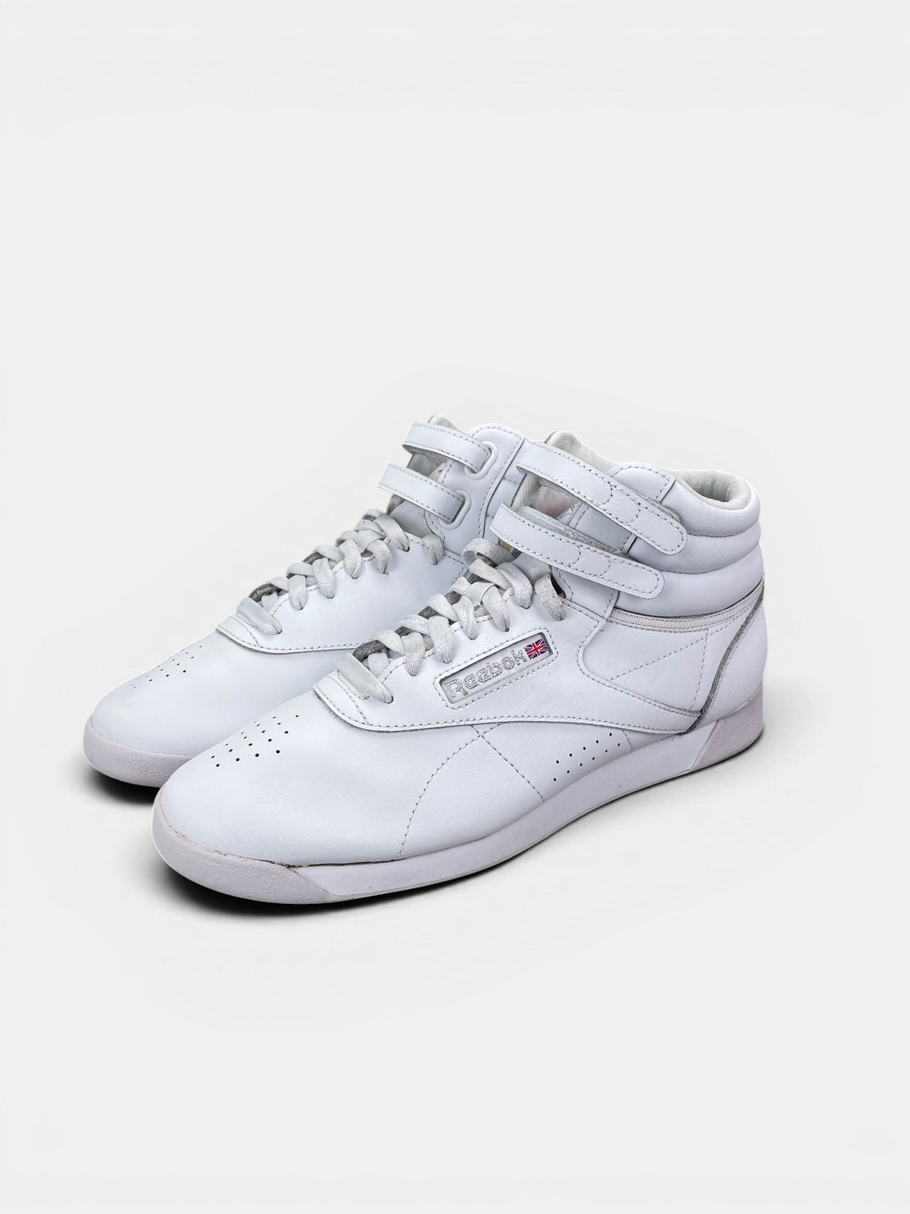 Reebok HiSneakers — buty sportowe damskie w bardzo dobrym stanie rozmiar 40.5, widok z boku