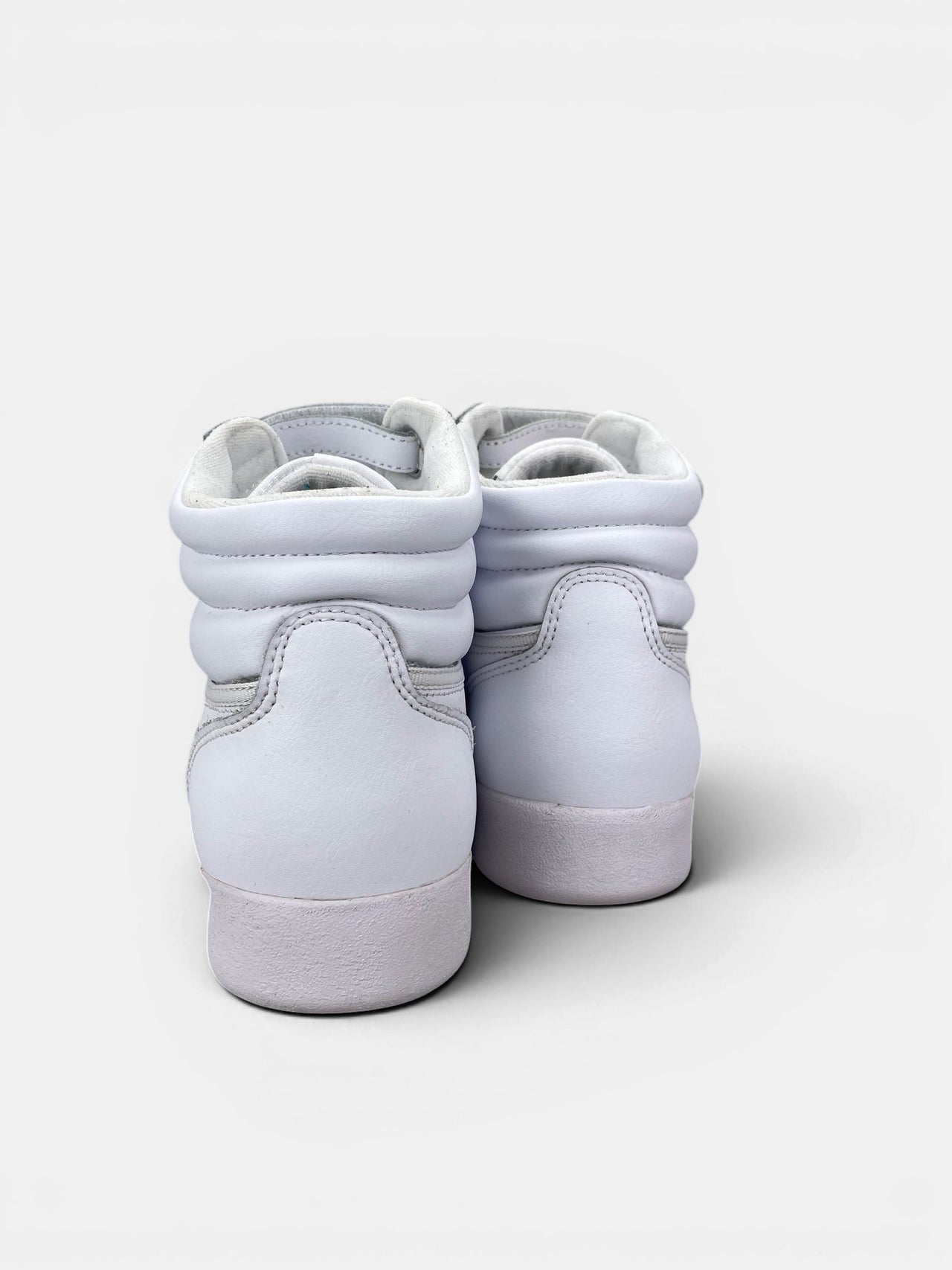 Reebok HiSneakers — buty sportowe damskie w bardzo dobrym stanie rozmiar 40.5, widok z tyłu