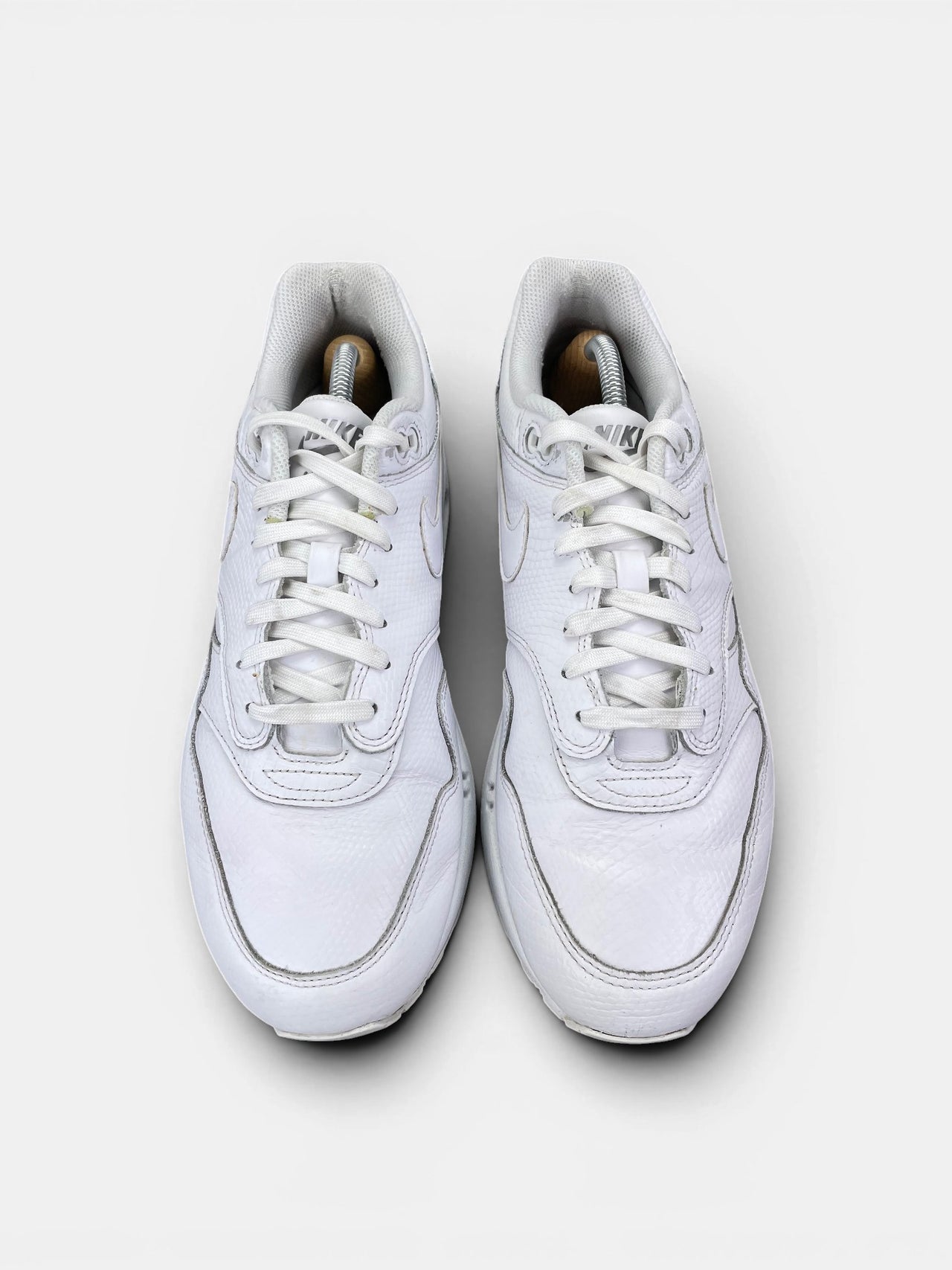 Nike Air Max 1 White Snakeskin — buty sportowe męskie w bardzo dobrym stanie rozmiar 44.5, widok z góry