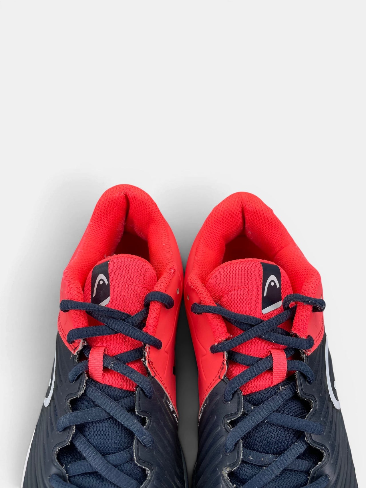 Head Sneakers — buty sportowe damskie w bardzo dobrym stanie rozmiar 39, zapiętki butów