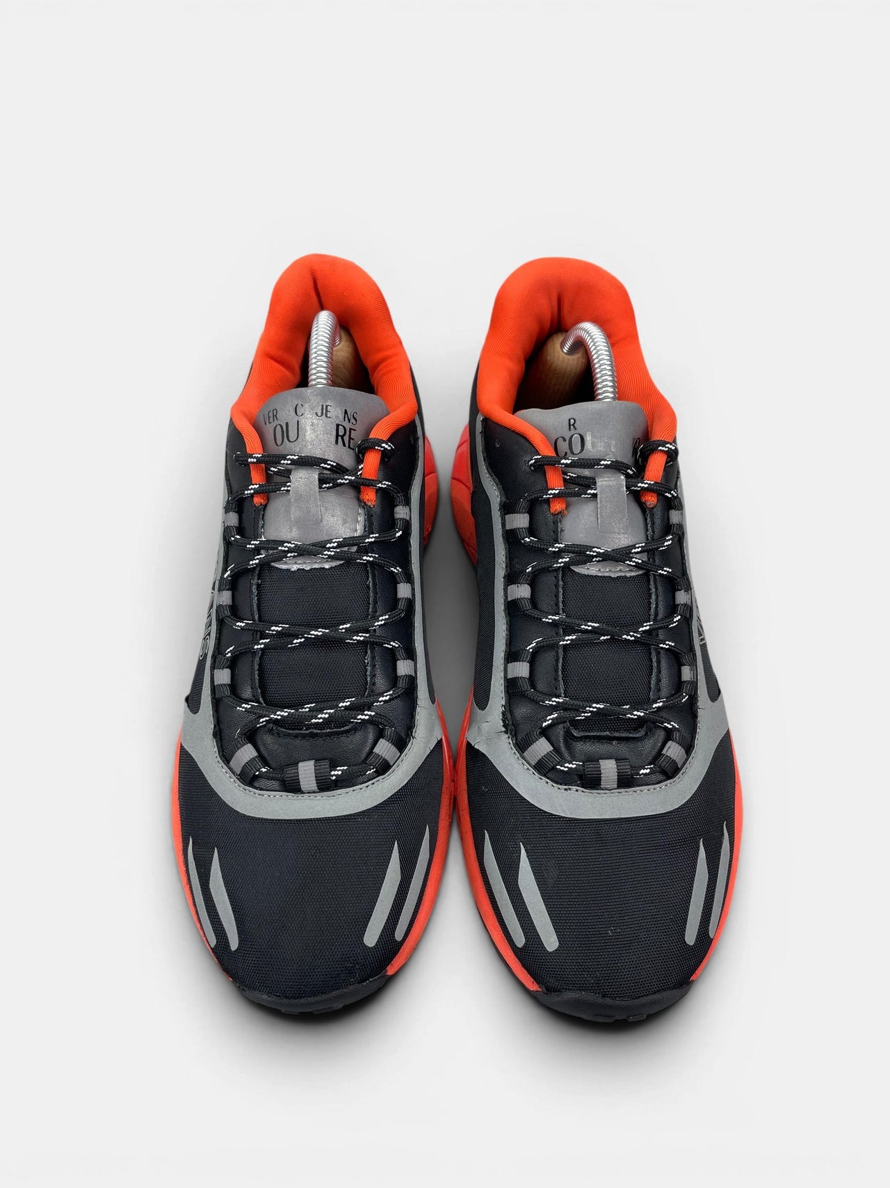 Versace Jeans Couture Sneakers — buty sportowe męskie w bardzo dobrym stanie rozmiar 43, widok z góry