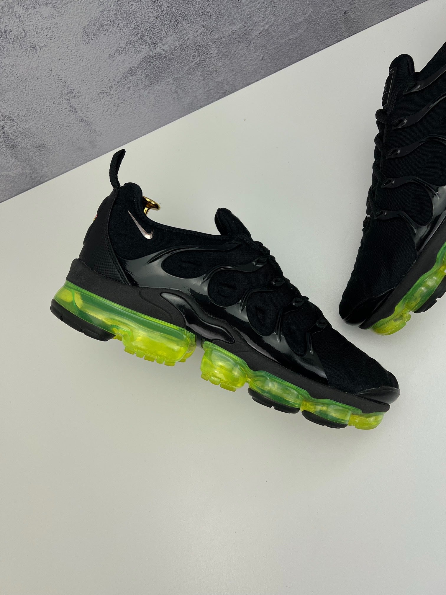 Nike Air Vapormax Plus (44) - sneakilystore