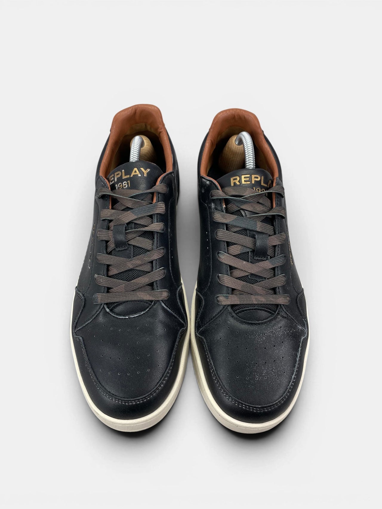 Replay Sneakers — buty sportowe męskie w bardzo dobrym stanie rozmiar 43, widok z góry