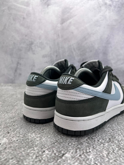 Nike Dunk Low (42.5) - sneakilystore