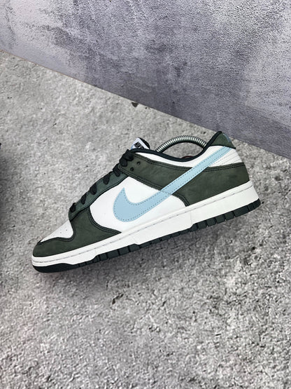 Nike Dunk Low (42.5) - sneakilystore