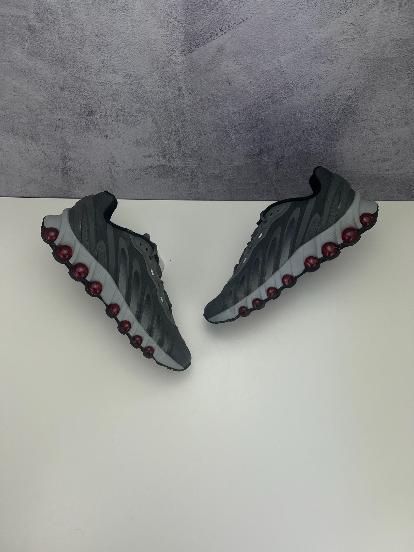 Nike Air Max Dn8 (42.5) - sneakilystore