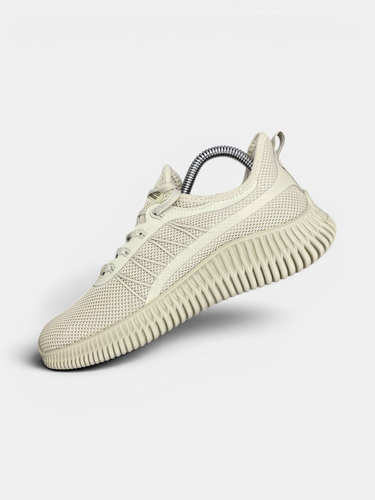 Skechers Bobs — buty sportowe damskie w bardzo dobrym stanie rozmiar 36, wewnętrzny panel prawego buta