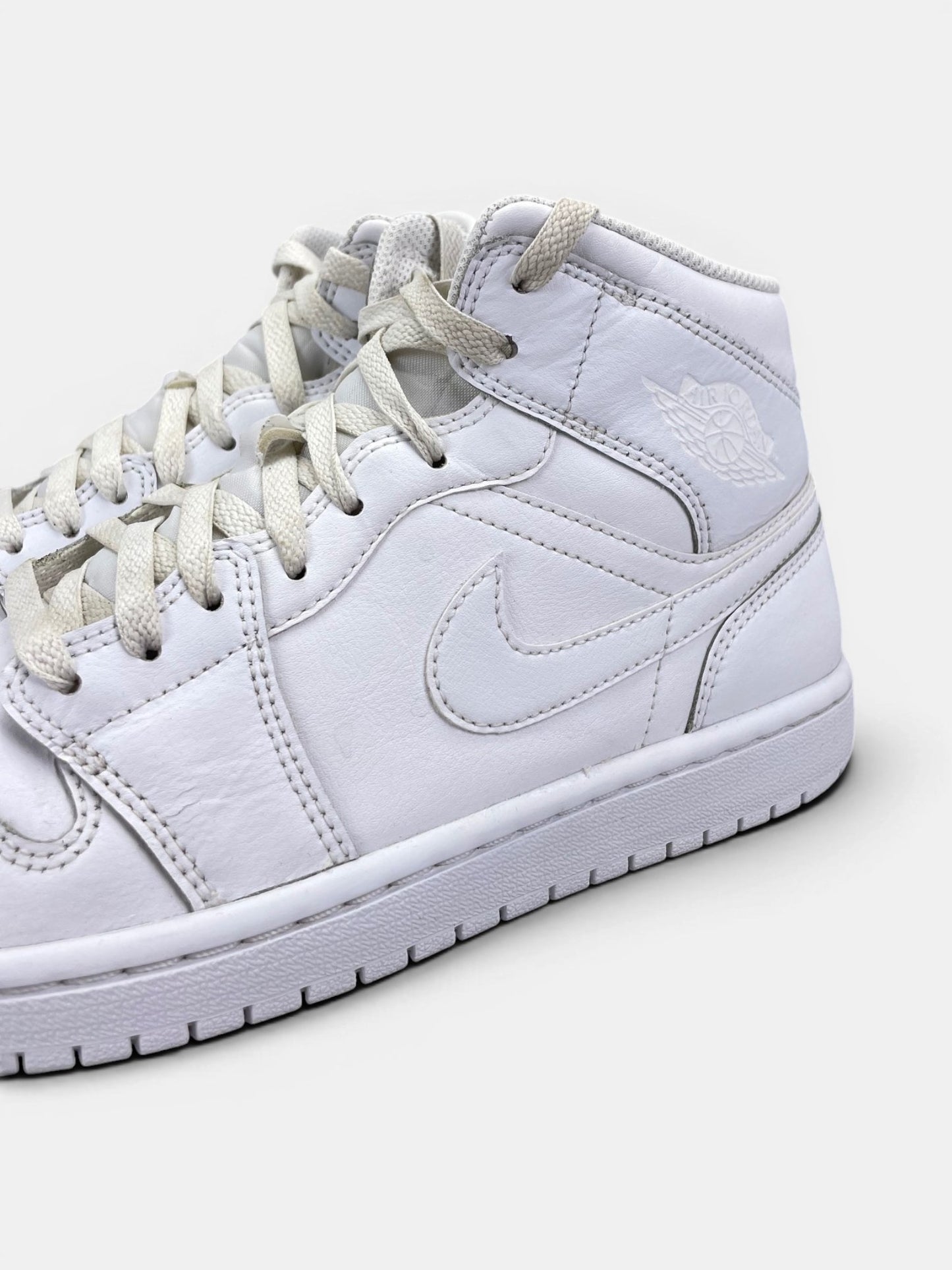 Jordan Air Jordan 1 Mid Triple White — buty sportowe męskie w bardzo dobrym stanie rozmiar 42, opcjonalne zdjęcie 1