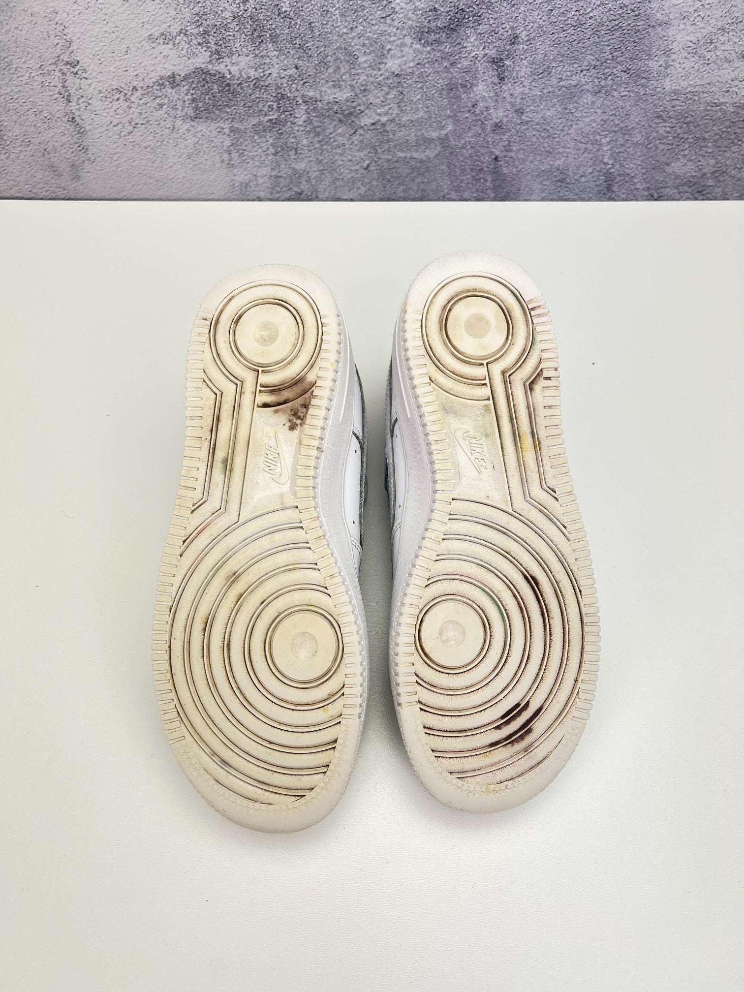 Nike Air Force 1 Low (37.5) - sneakilystore