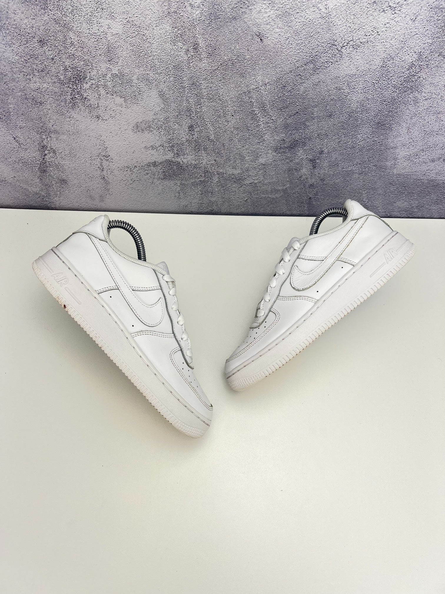 Nike Air Force 1 Low (37.5) - sneakilystore