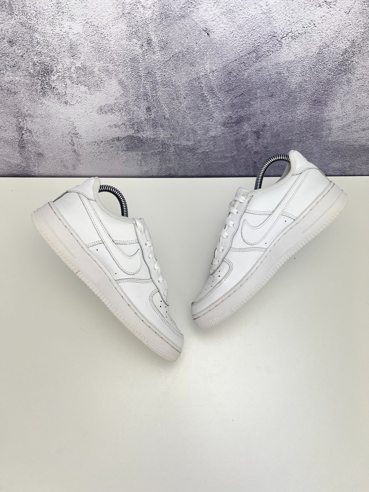 Nike Air Force 1 Low (37.5) - sneakilystore
