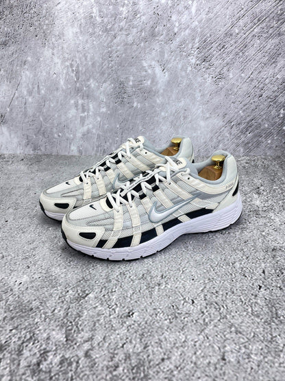 Nike P-6000 Sail Wolf Grey — buty sportowe męskie w bardzo dobrym stanie rozmiar 45.5, widok z boku