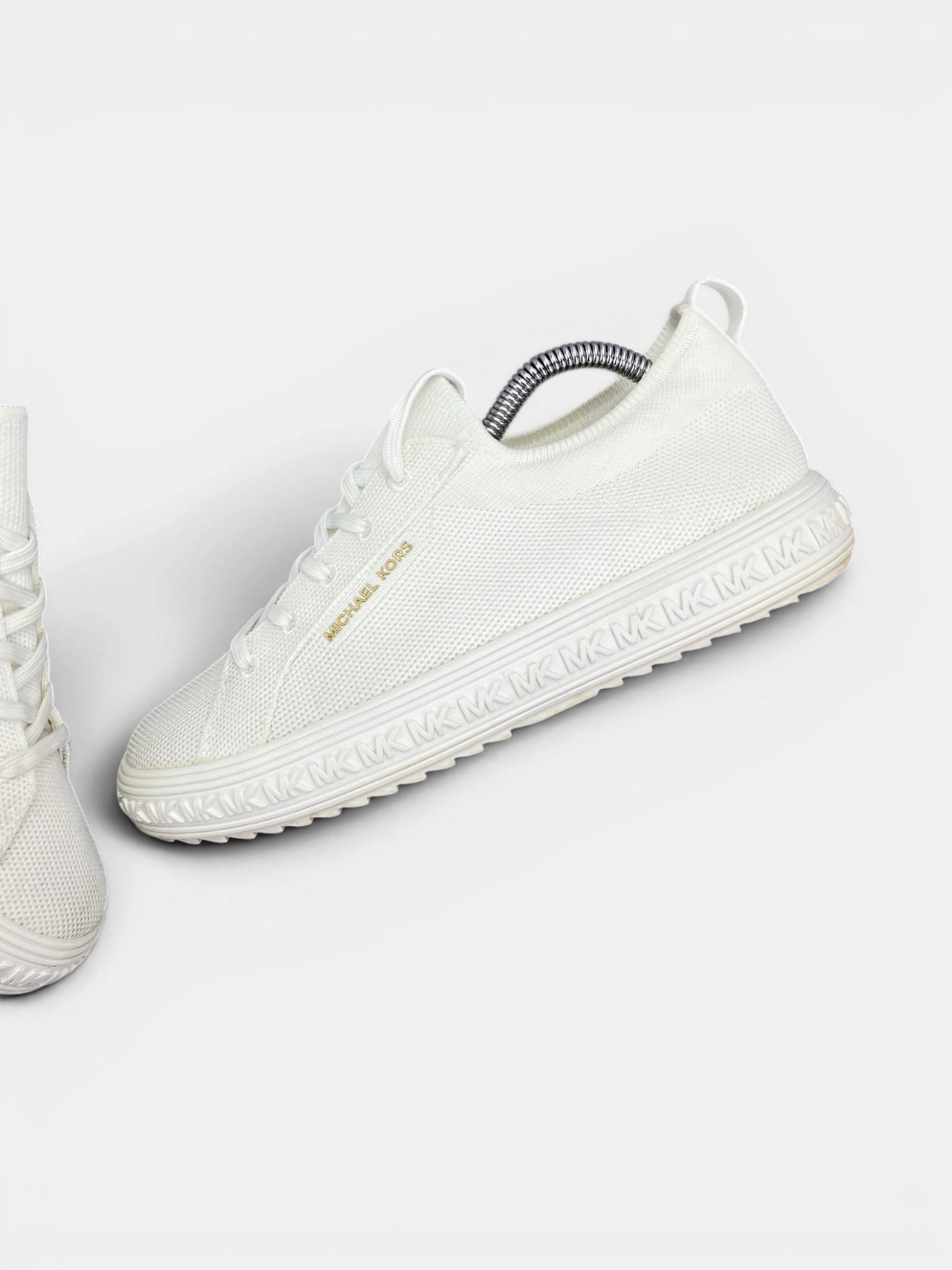 Michael Kors Grove Knit Sneakers — buty sportowe męskie w bardzo dobrym stanie rozmiar 41, widok z góry na wewnętrzną stronę butów