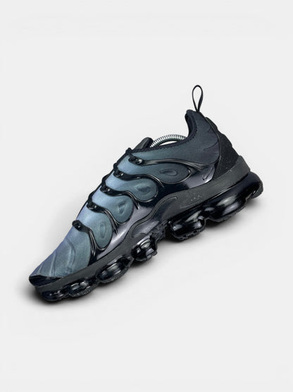 Nike Air VaporMax Plus Aluminum — buty sportowe męskie w bardzo dobrym stanie rozmiar 44.5, wewnętrzny panel prawego buta