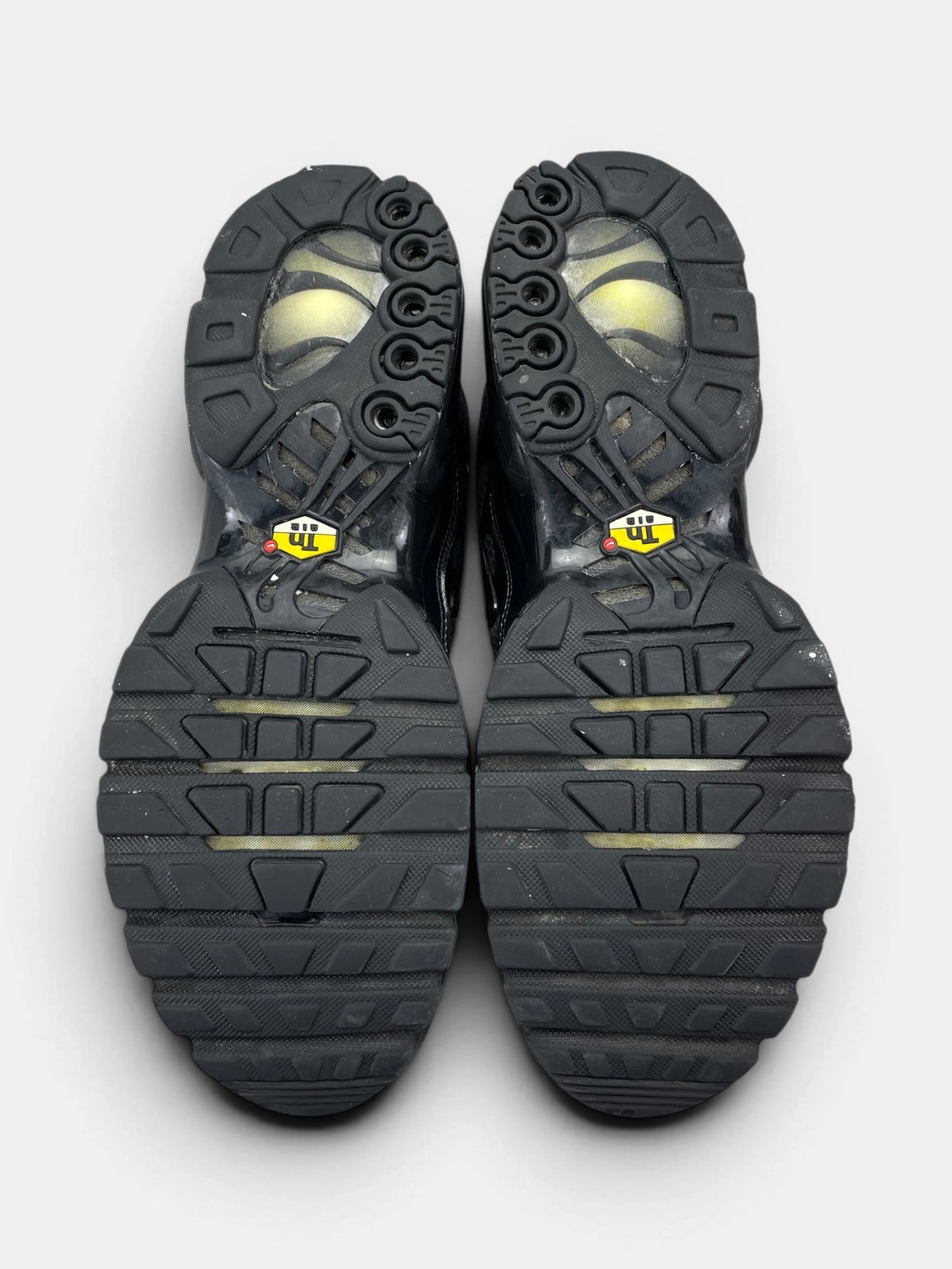 Nike Air Max Plus Triple Black — buty sportowe męskie w dobrym stanie rozmiar 44.5, podeszwa