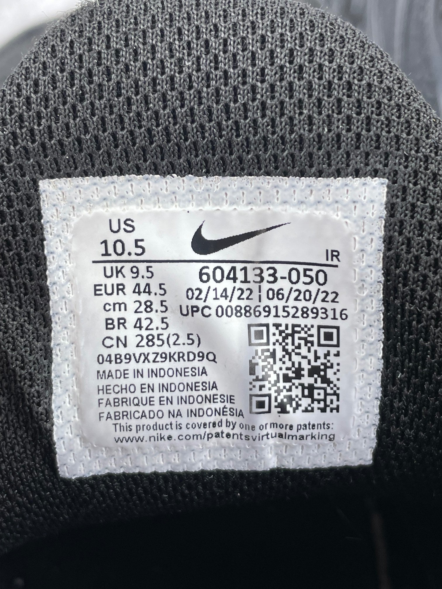 Nike Air Max Plus Triple Black — buty sportowe męskie w dobrym stanie rozmiar 44.5, opcjonalne zdjęcie 2