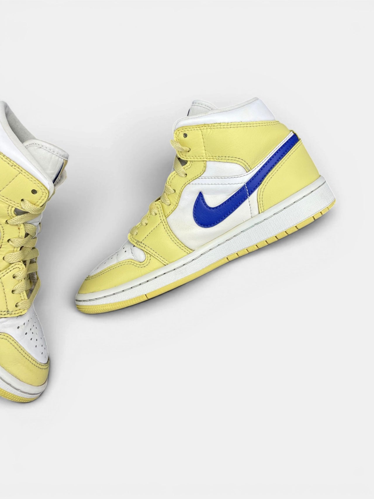 Nike Air Jordan 1 Mid Lemon Wash — buty sportowe damskie w bardzo dobrym stanie rozmiar 36.5, wewnętrzny panel prawego buta